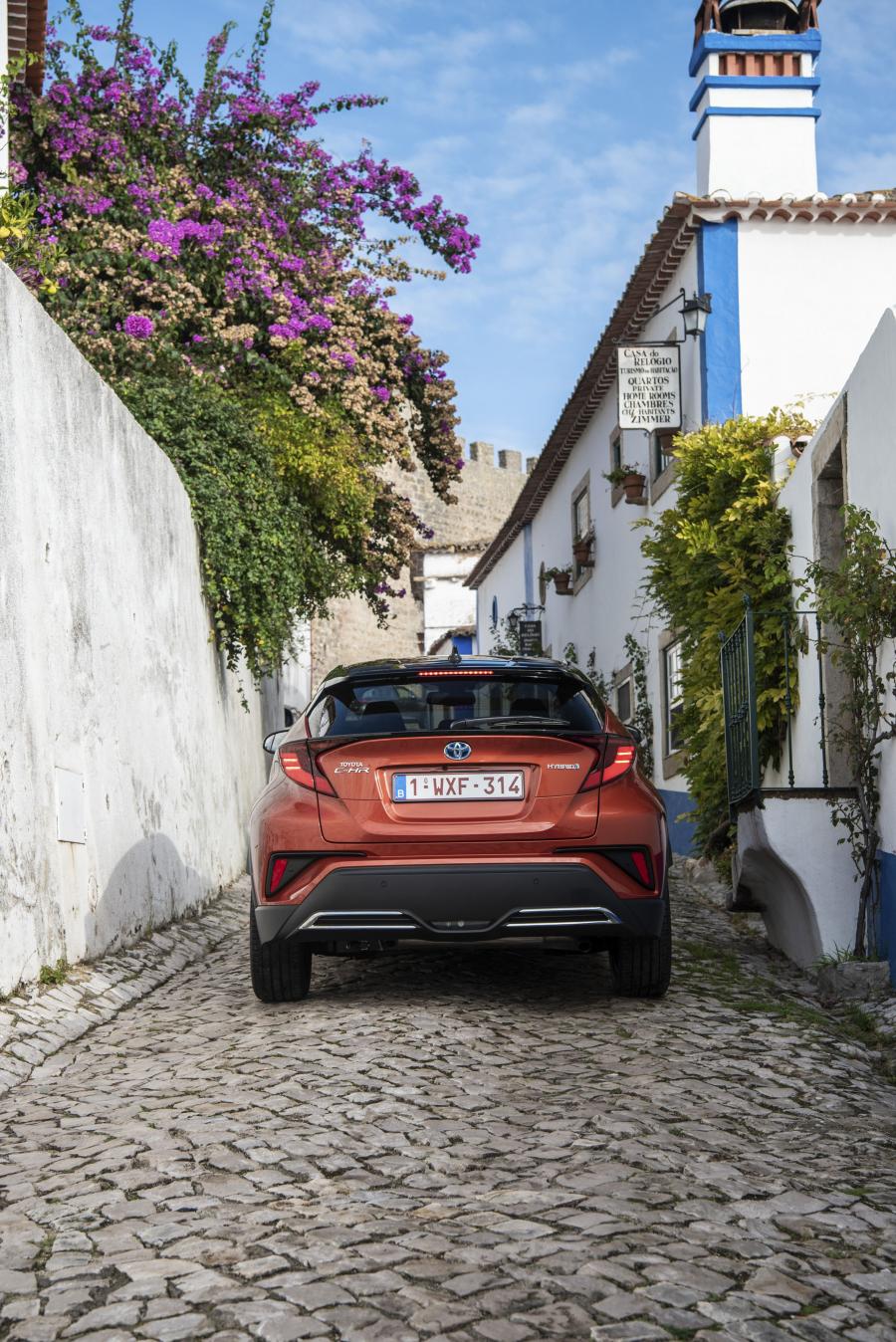  Toyota C-HR Hybrid 2019 года  (WW) (фото 43 из 174)